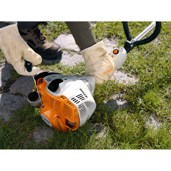 Benzin-Rasenkantenschneider STIHL FS 40 – leicht, leistungsstark und ideal für kleine Gärten – Bild 2