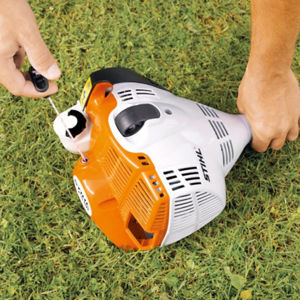 Benzin-Freischneider STIHL FS 55 – leistungsstark und vielseitig für die Gartenpflege – Bild 2