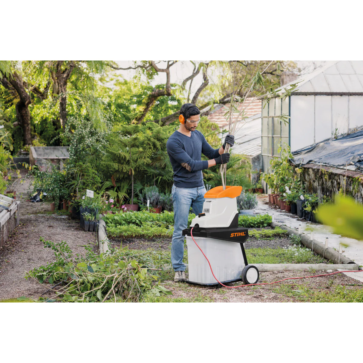 STIHL GHE 135 L – Leistungsstarker Elektrischer Gartenhäcksler – Bild 4