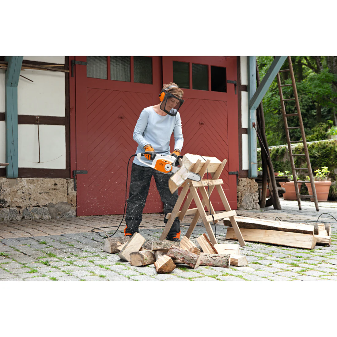 STIHL MSE 190 C Elektro-Kettensäge – kraftvoll, leicht und ergonomisch für Gartenarbeiten – Bild 3