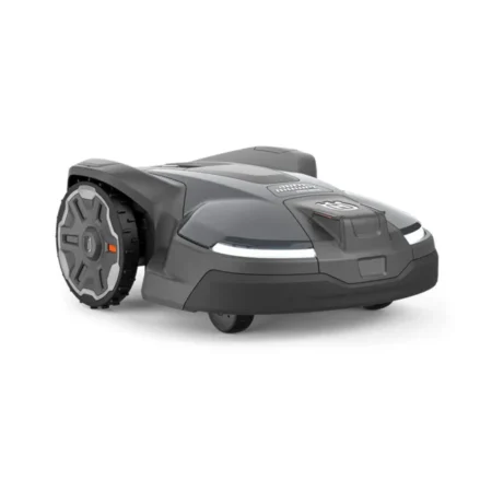 Husqvarna Automower AM 430X NERA Roboter-Rasenmäher im Einsatz auf mittlerem bis großem Garten, effizient, autonom und wetterfest