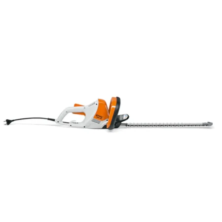Elektrische Heckenschere STIHL HSE 52 beim Heckenschnitt